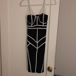 White and black stretch dress size M